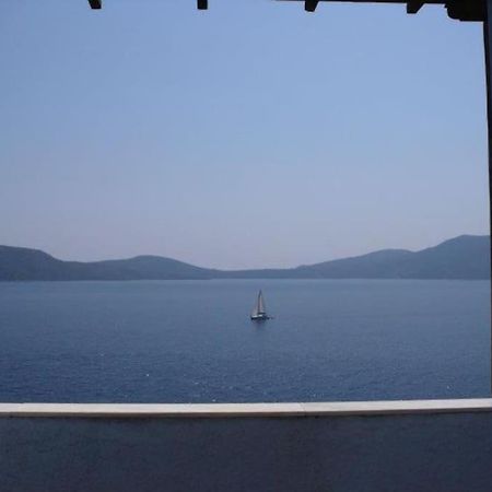 Villa With Breathtaking Views And Private Beach Agios Dimitrios  외부 사진