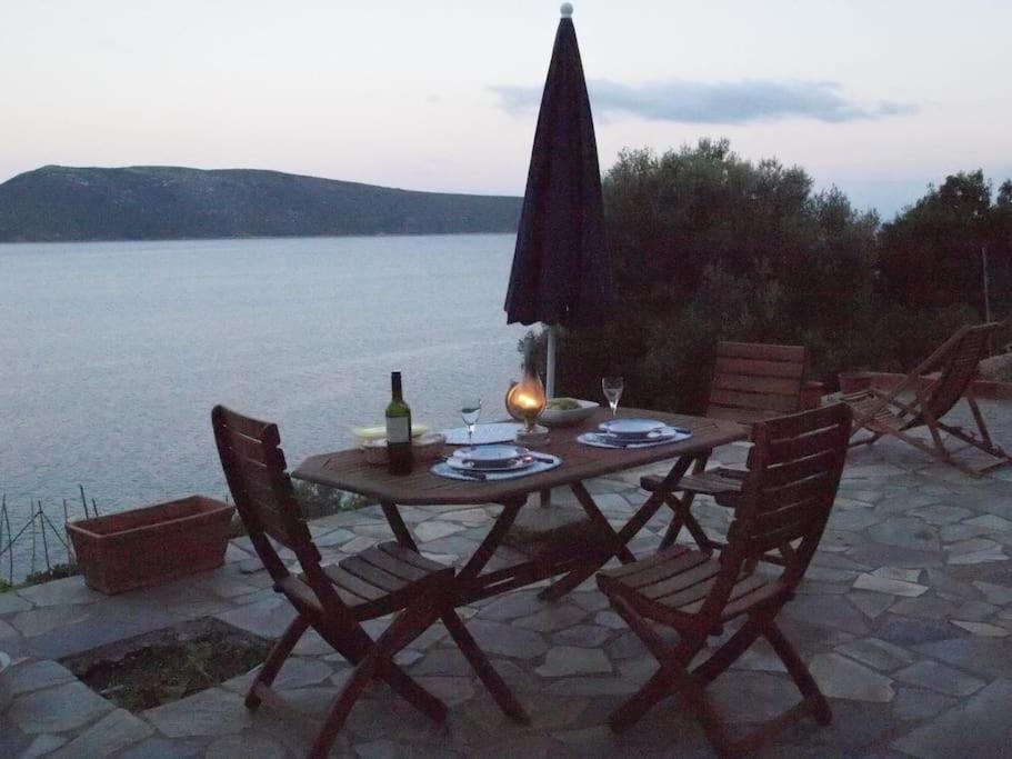 Villa With Breathtaking Views And Private Beach Agios Dimitrios  외부 사진