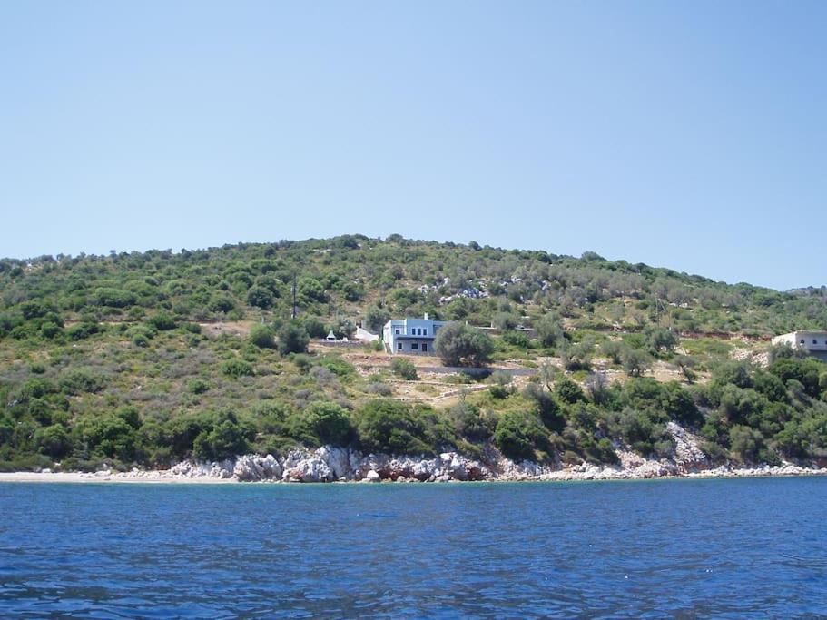 Villa With Breathtaking Views And Private Beach Agios Dimitrios  외부 사진